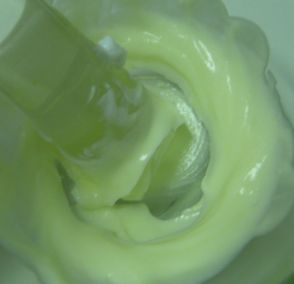 Product picture INCORPORACION Y PROTECCION ANTIOXIDANTE DE HIDROQUINONA, ÁCIDO KÓJICO Y RETINOICO EN BASE DE BEELER (Dr. Enrique Alía)